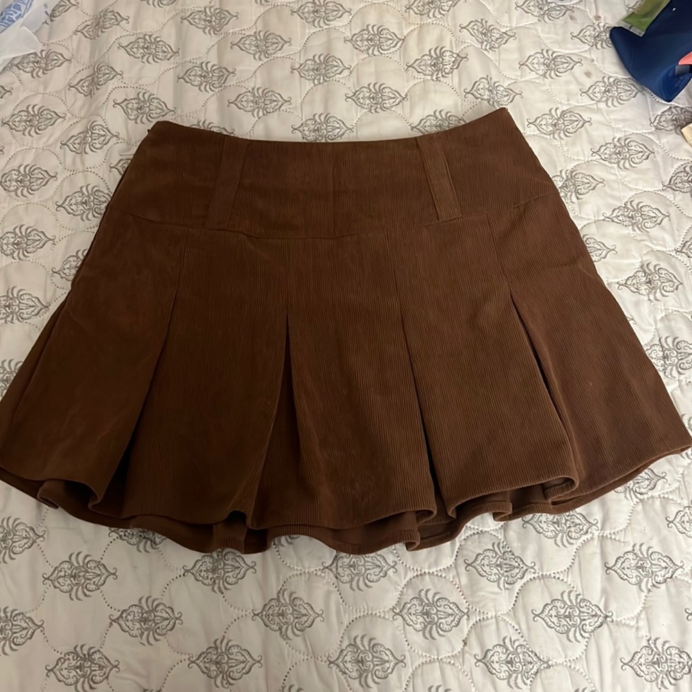 Pleaded mini skirt